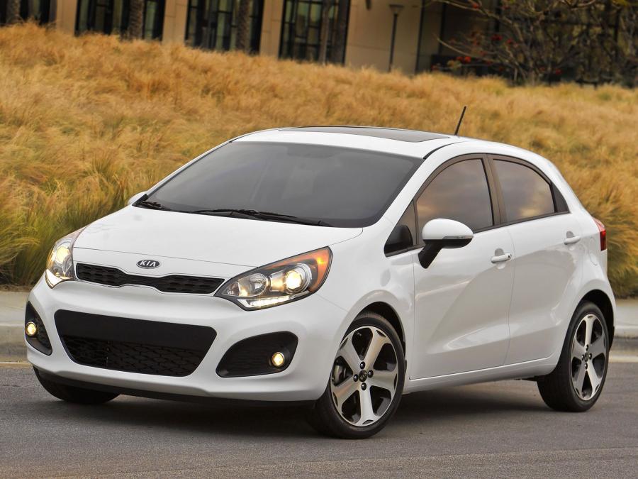  Kia Rio 5-Door 2011 года  (US) (фото 10 из 76)